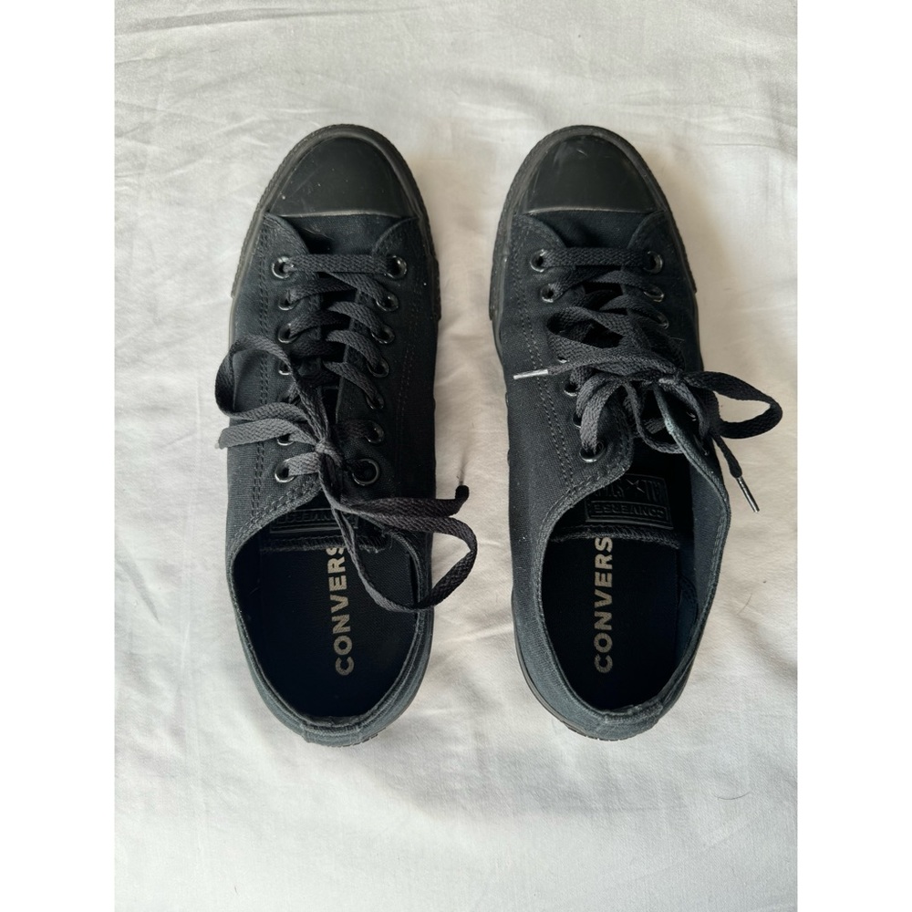 Converse Chuck Taylor All Star Classic Unisex Low Top Shoe